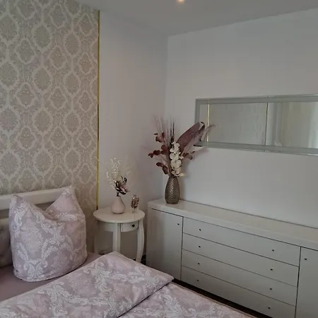 Neu Renovierte In Vogtland Oelsnitz (Vogtland)
